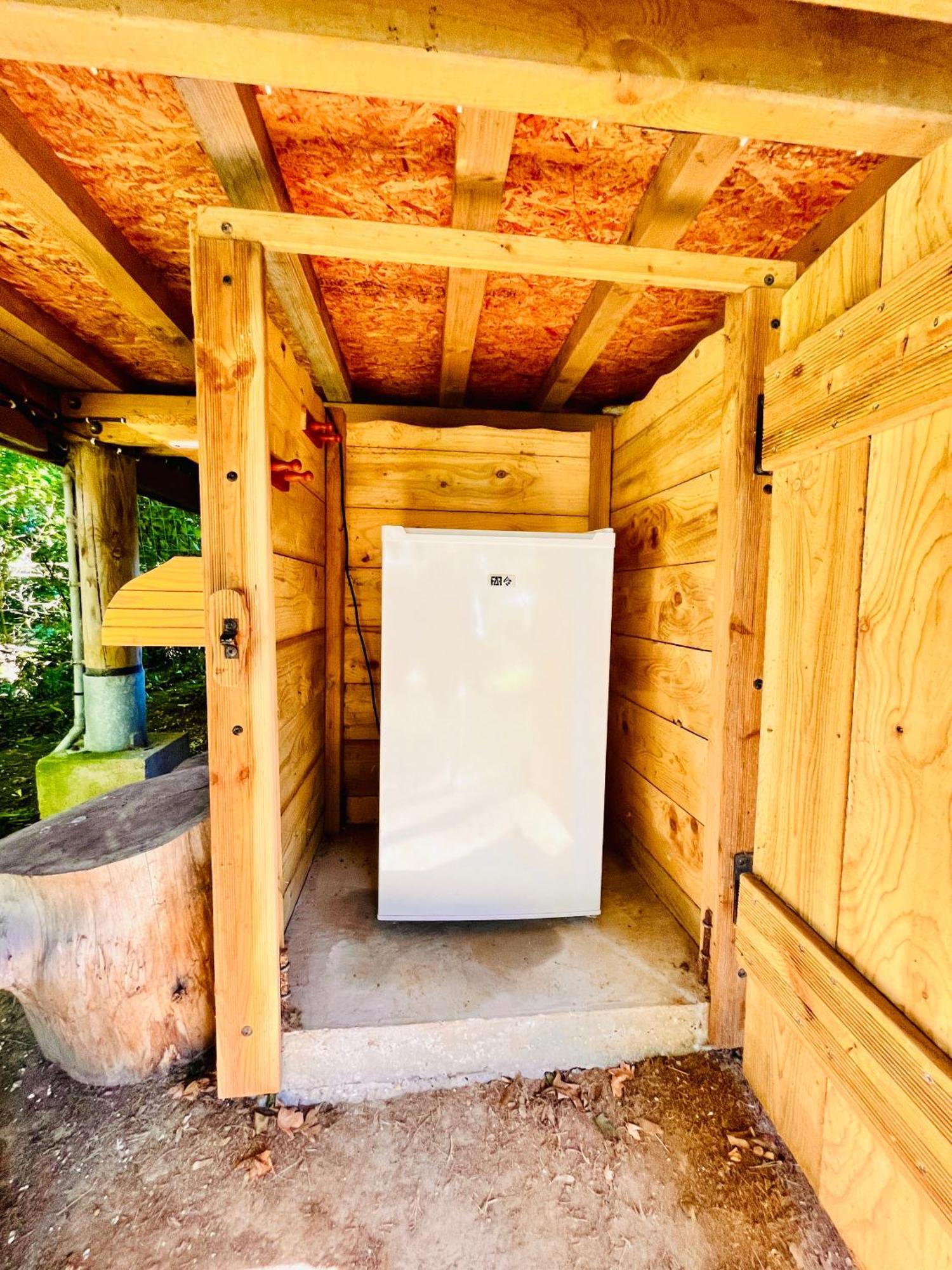 La Cabane Perchee Du Trappeur Écrainville Extérieur photo