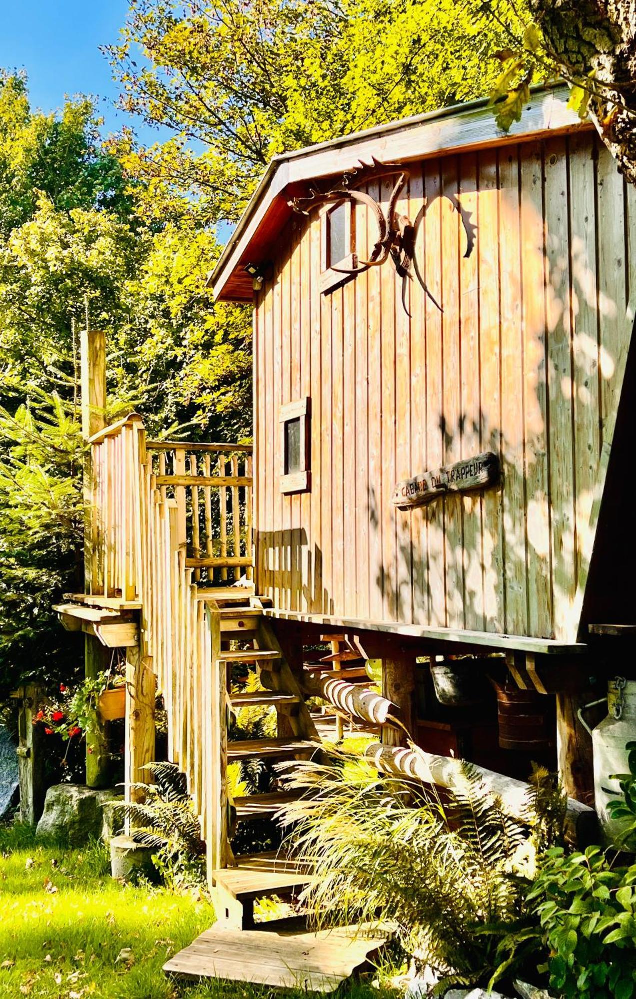 La Cabane Perchee Du Trappeur Écrainville Extérieur photo