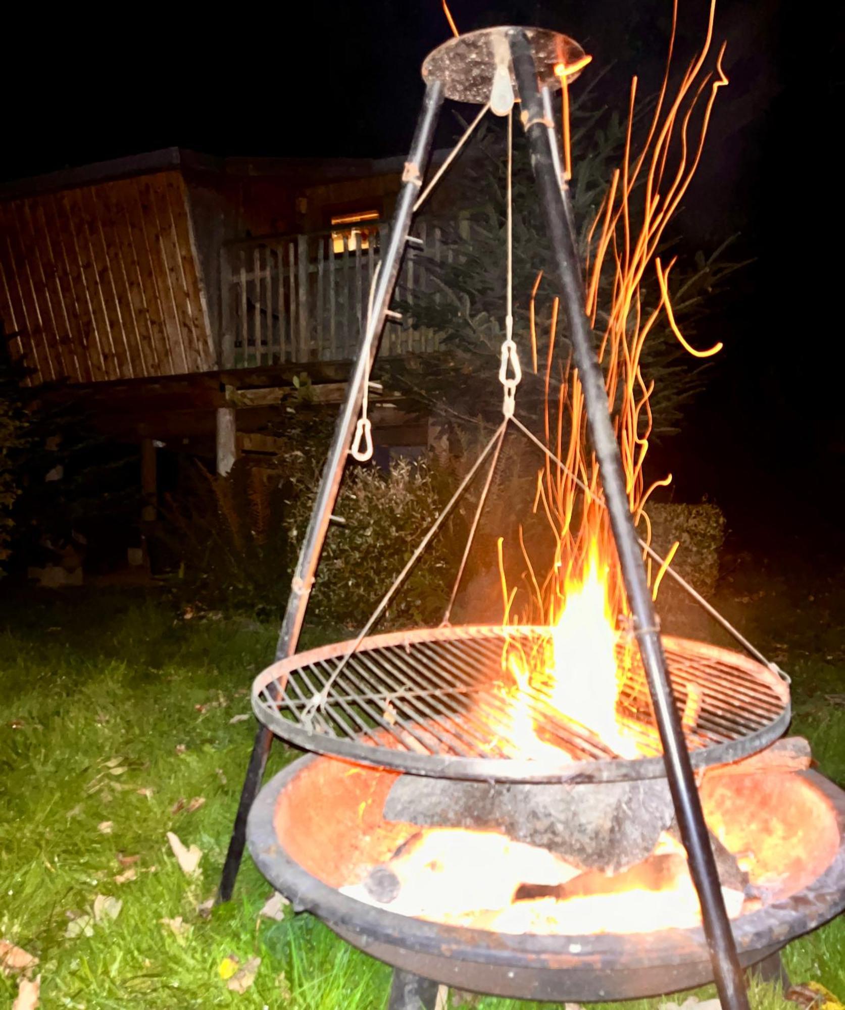 La Cabane Perchee Du Trappeur Écrainville Extérieur photo
