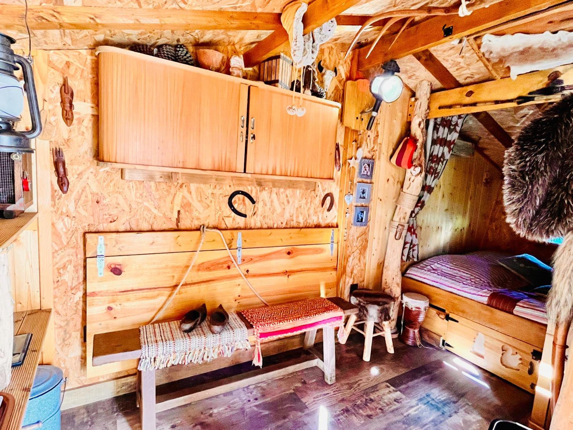 La Cabane Perchee Du Trappeur Écrainville Extérieur photo