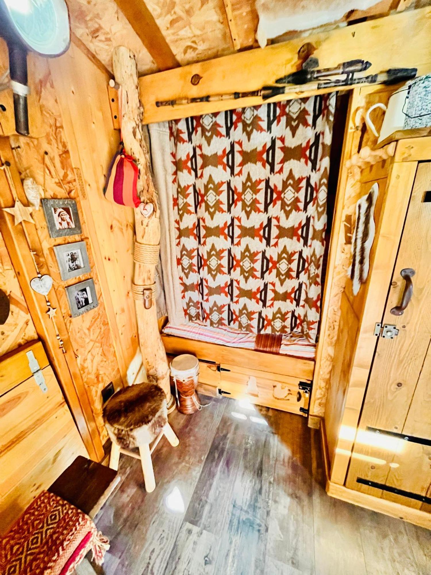 La Cabane Perchee Du Trappeur Écrainville Extérieur photo