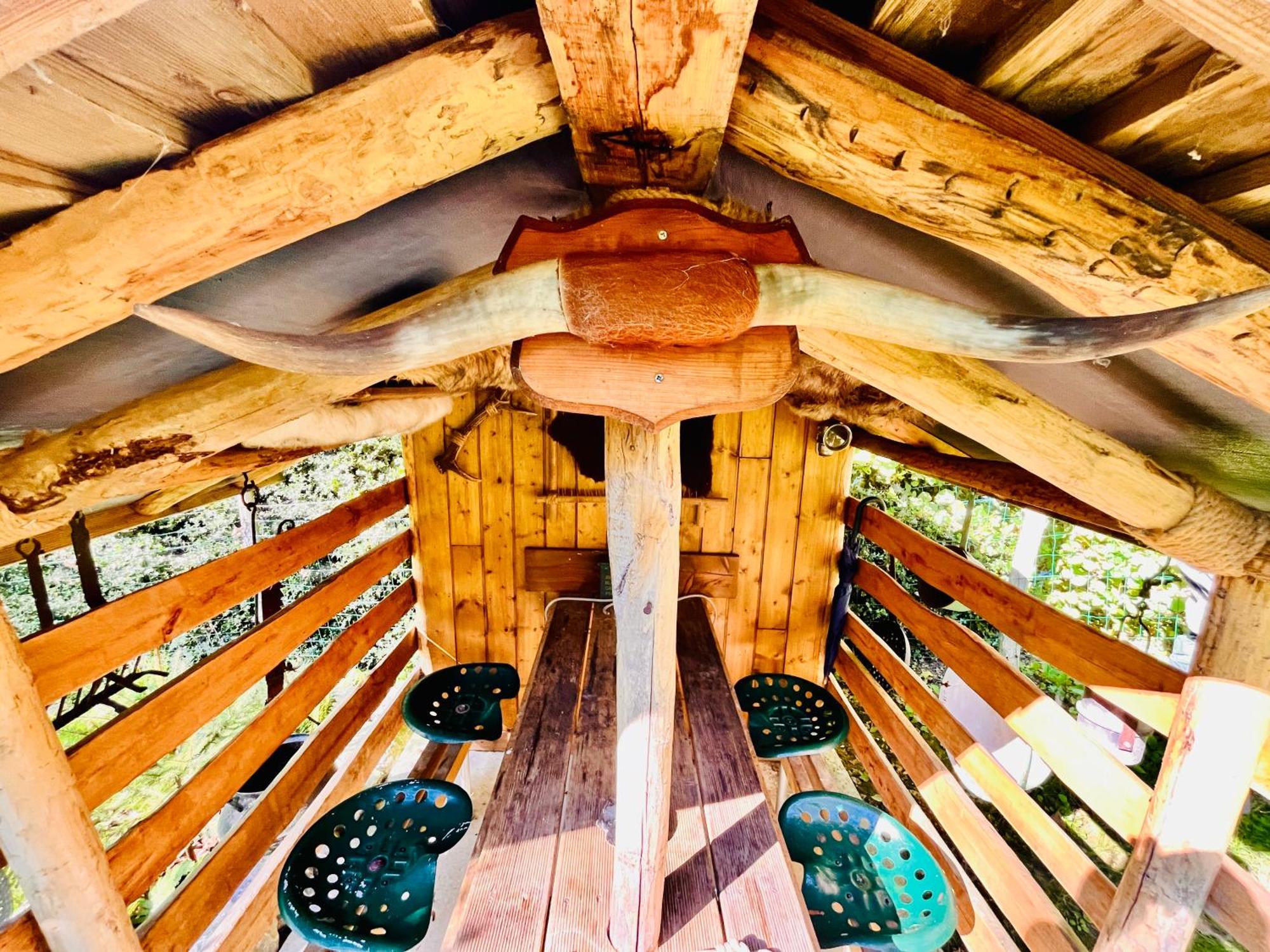 La Cabane Perchee Du Trappeur Écrainville Extérieur photo